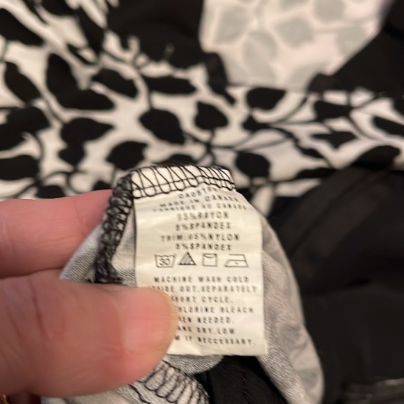 🌹PICADILLY CANADA ZIP UP BLOUSE - Picture 2 of 8